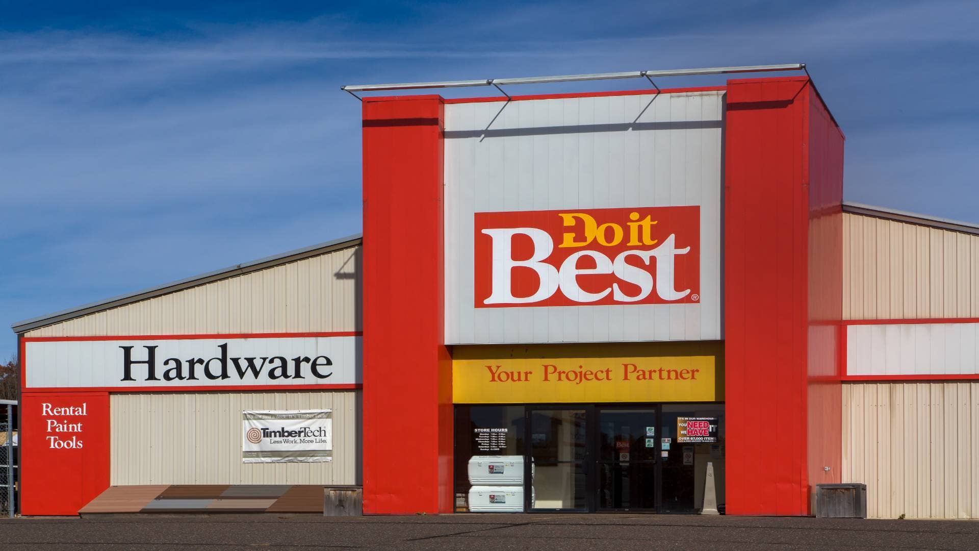 49-year-old Home Depot rival closes hardware store, no bankruptcy