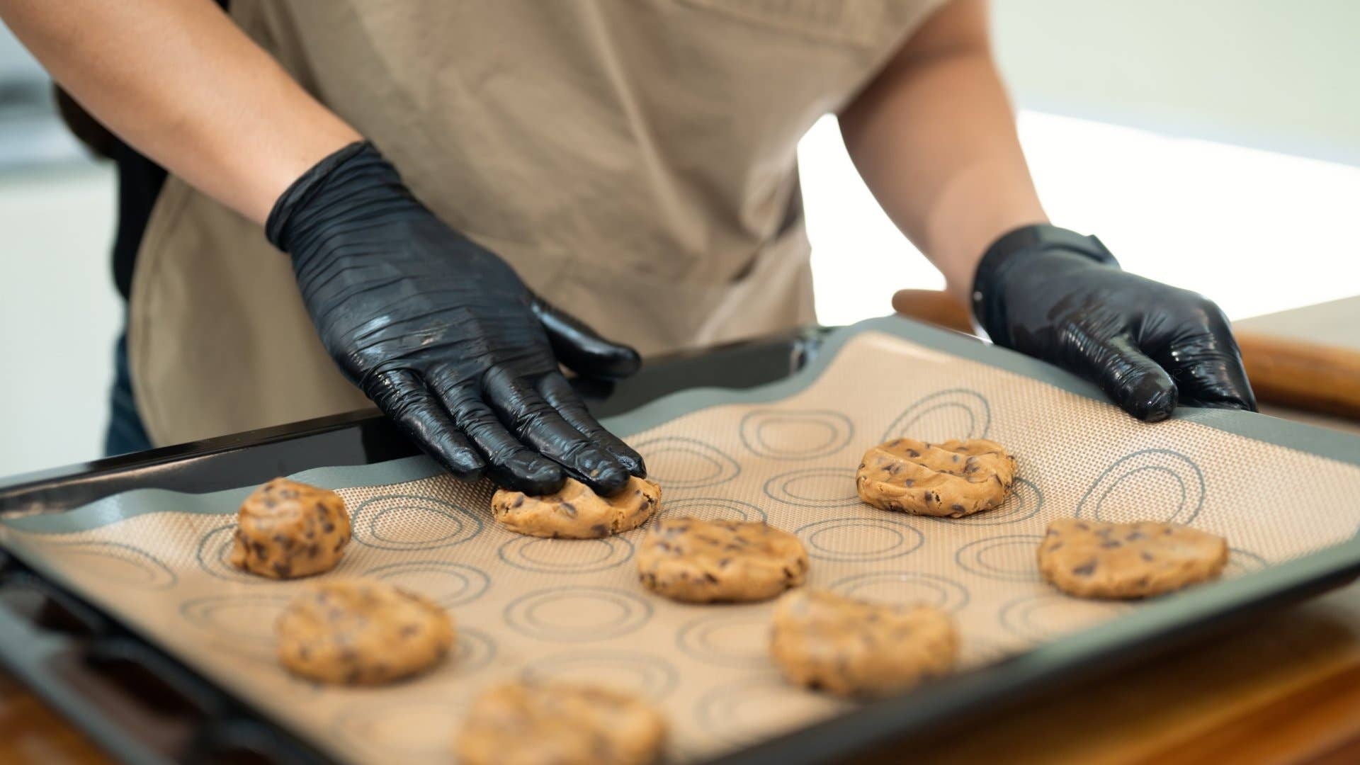 Cookie chain closes all retail stores after 20 years