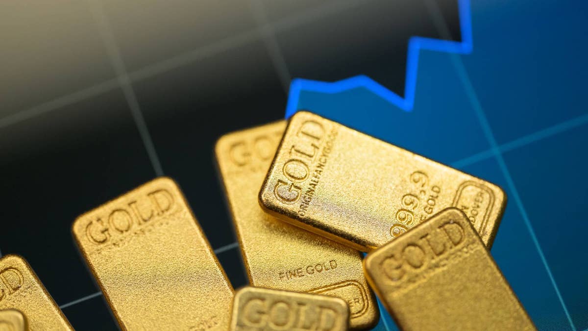 UBS has surprising message for gold investors after recent weakness - thestreet.com
