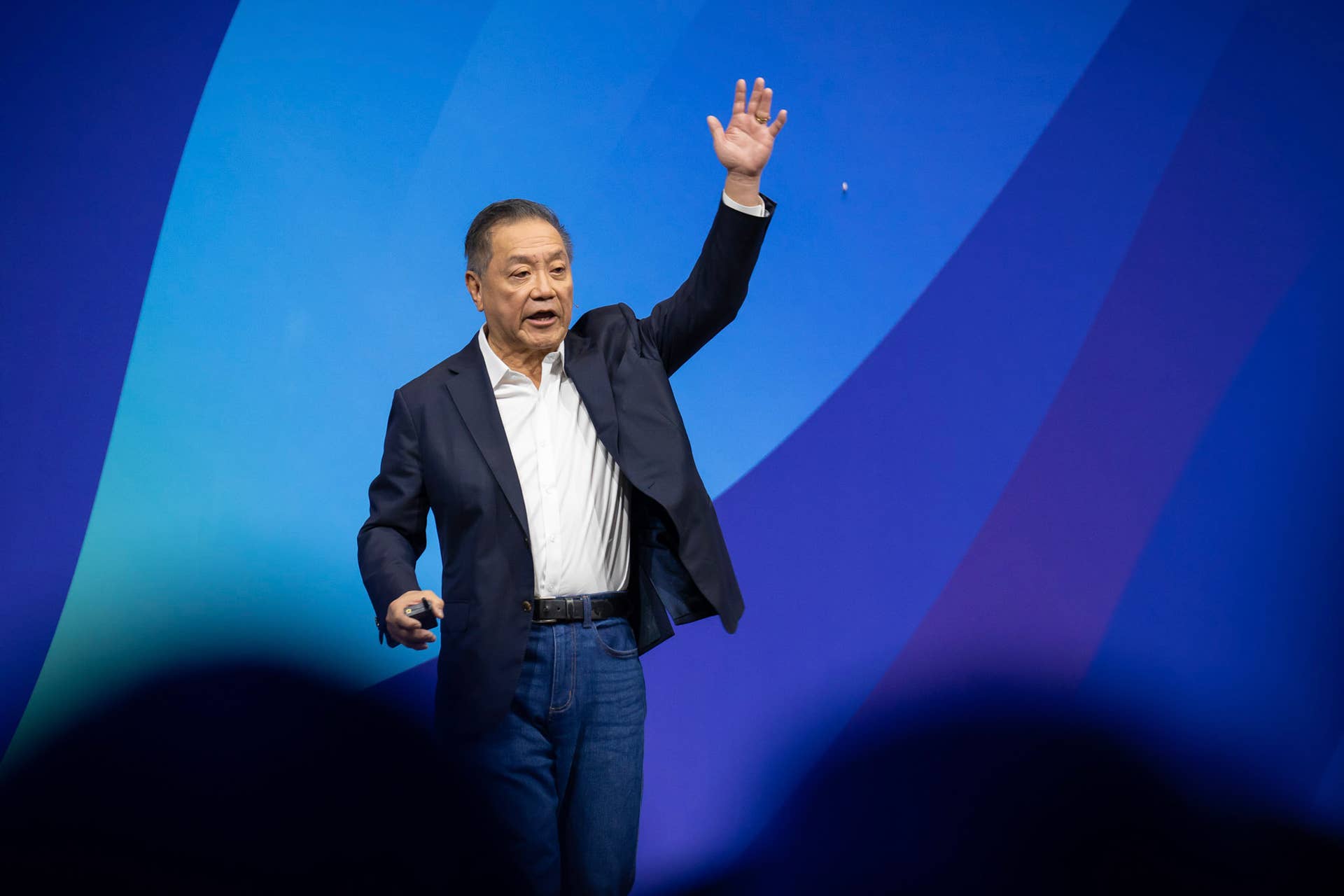 Broadcom Stock: 5-Star Analyst Raises Price Target After Earnings ...