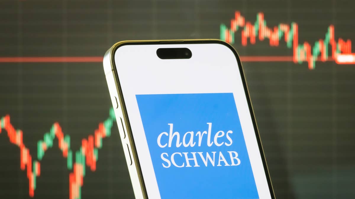 Early SCHD ETF investors now earn a 12.5% dividend yield on cost