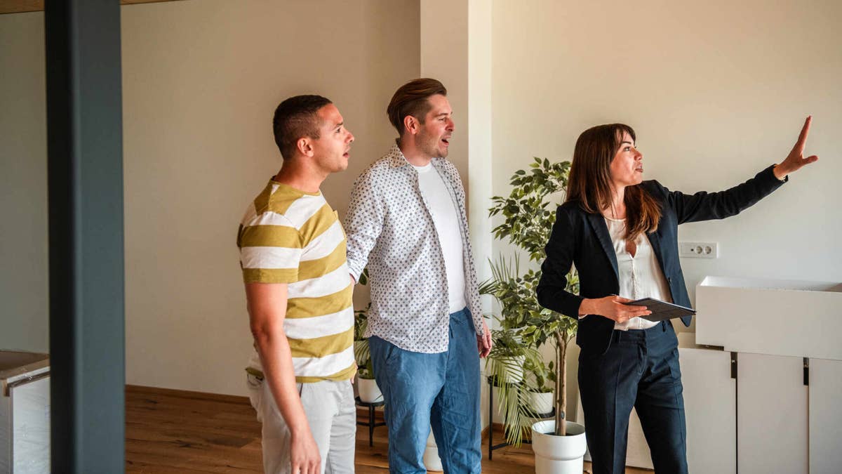 Experts send strong message about decreasing mortgage rates - thestreet.com image