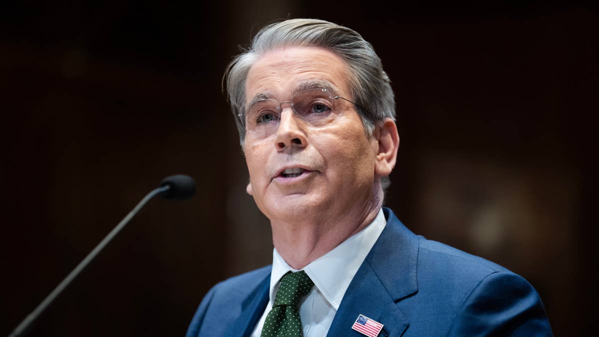 Pesan Mendesak Scott Bessent untuk Semua Warga Amerika tentang Kecerdasan Buatan