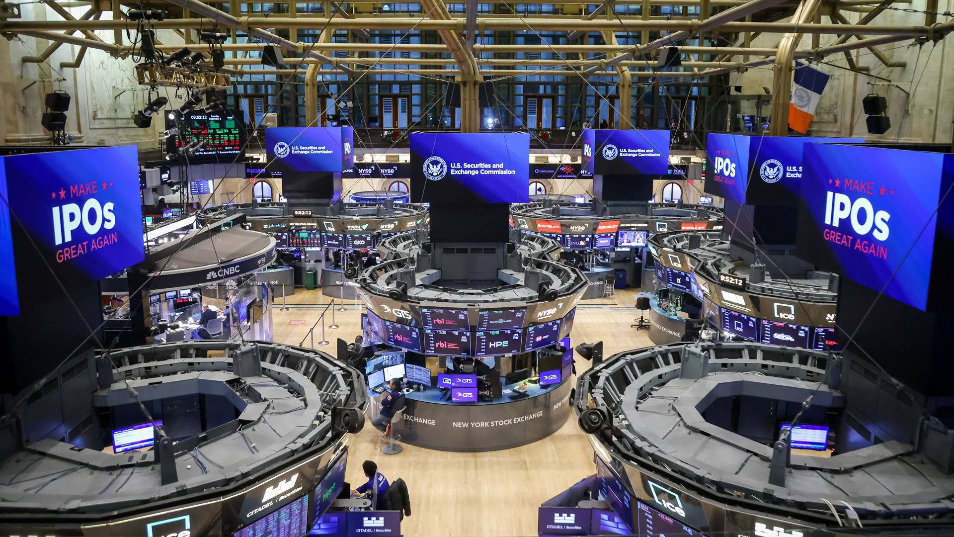 Vanguard makes a bold bet against public markets