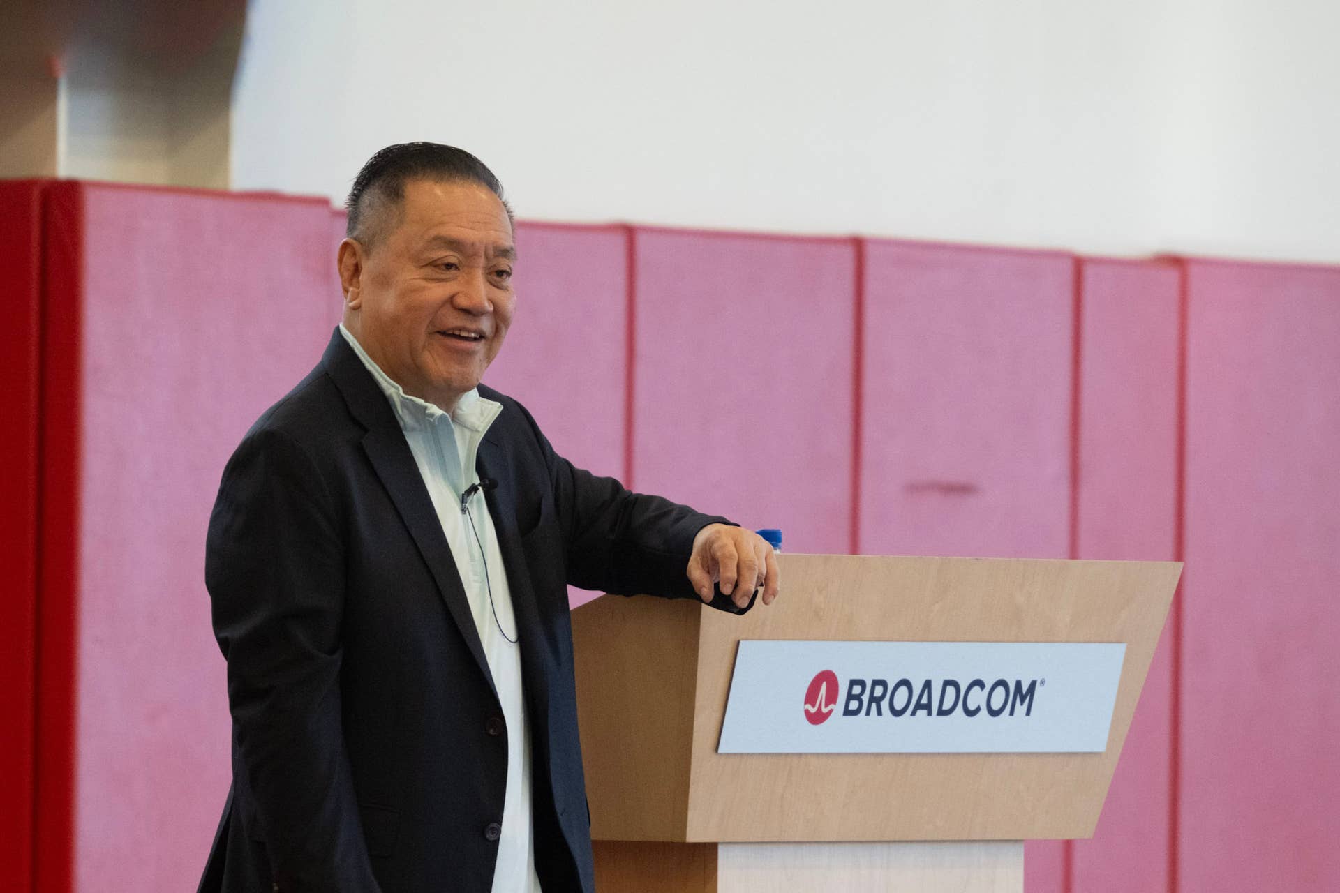 Goldman Sachs resets Broadcom stock forecast
