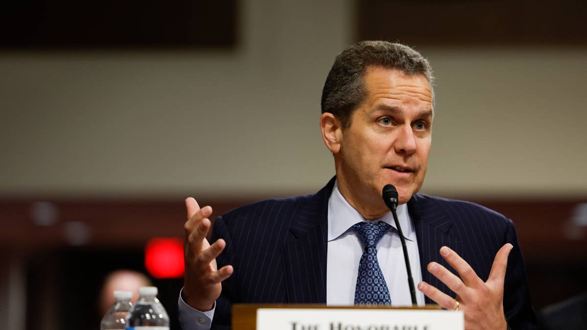 Image for the news : Fed governor flags growing risk that could hit markets and investors