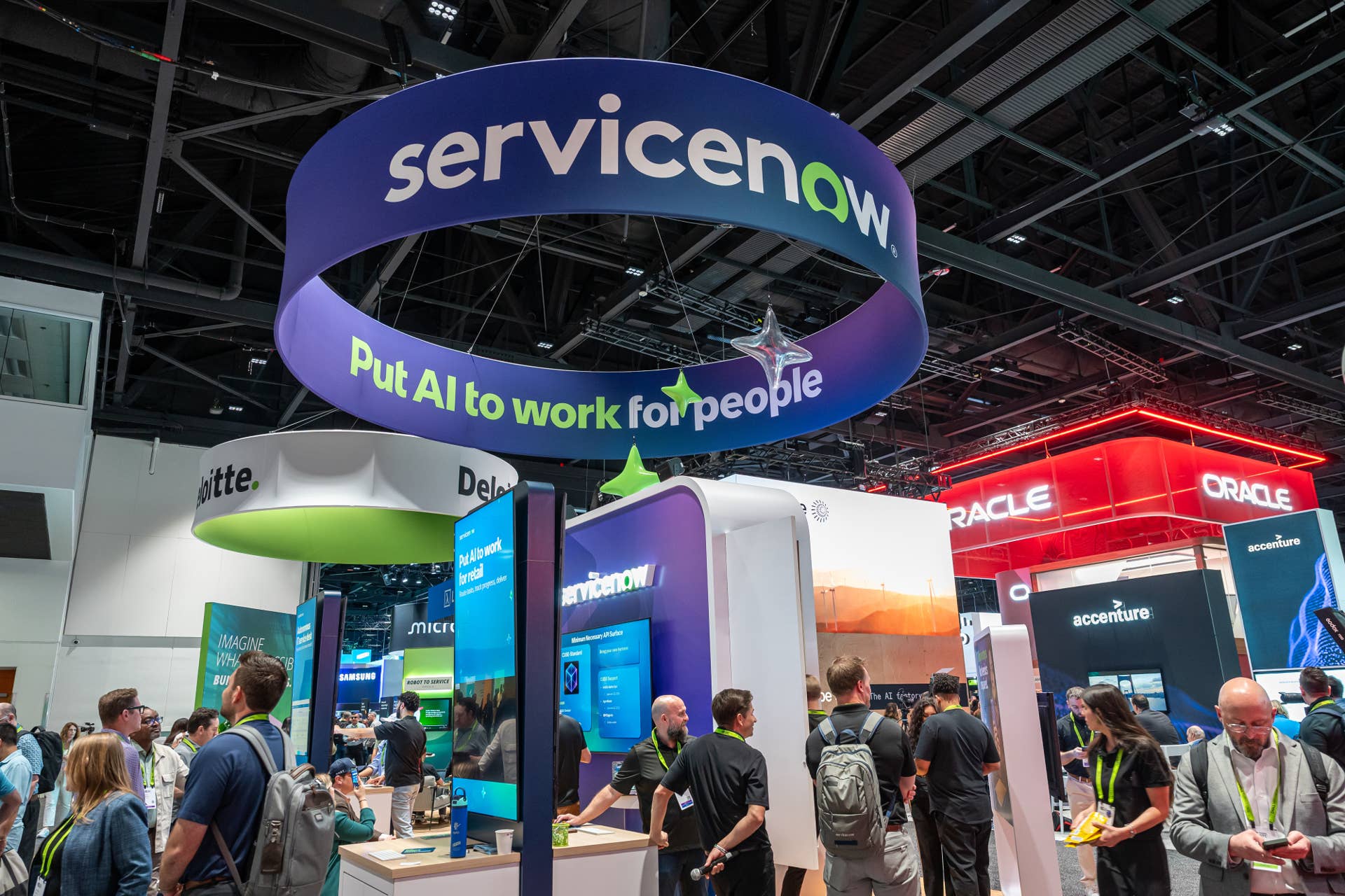 ServiceNow CEO sends blunt message on acquisitions | NOW - TheStreet