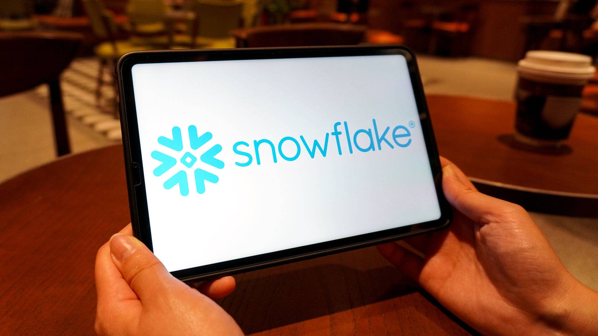 Bank of America tweaks Snowflake stock price target before earnings ...