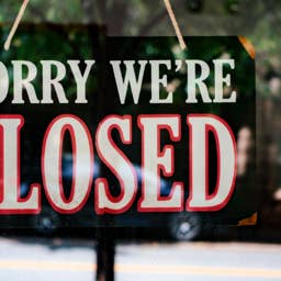 Discount retail giant closes 350  U.S. stores, sparing only six states