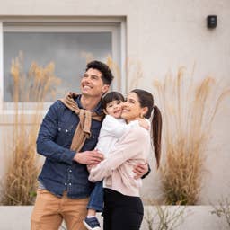Mortgage rate experts send strong message as rates soar