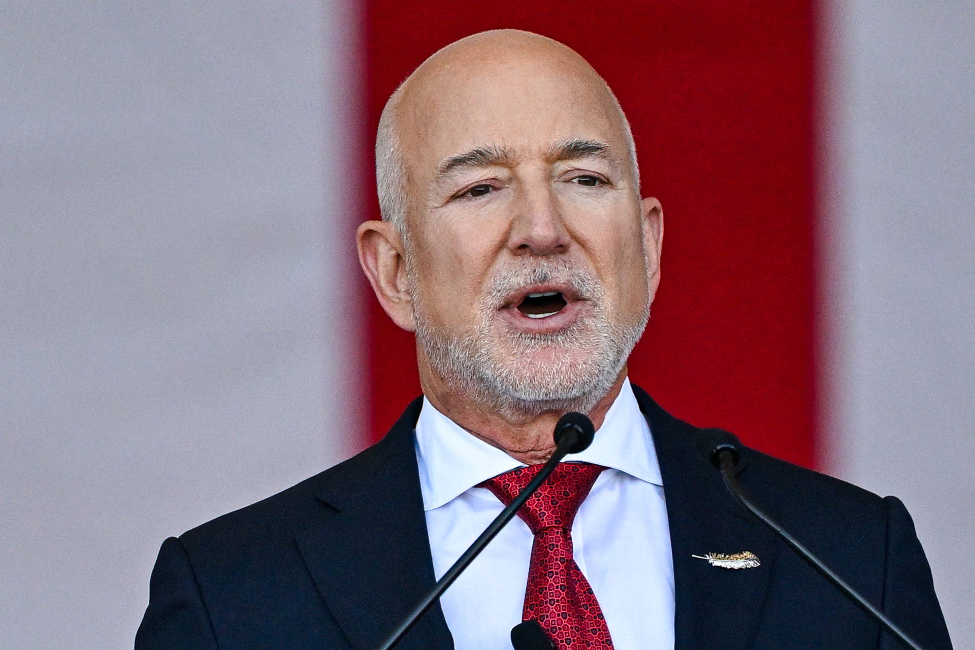 Jeff Bezos sends stunning message to American workers