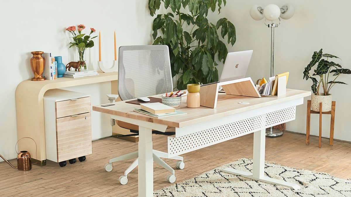 How to set up a practical and productive home office for less