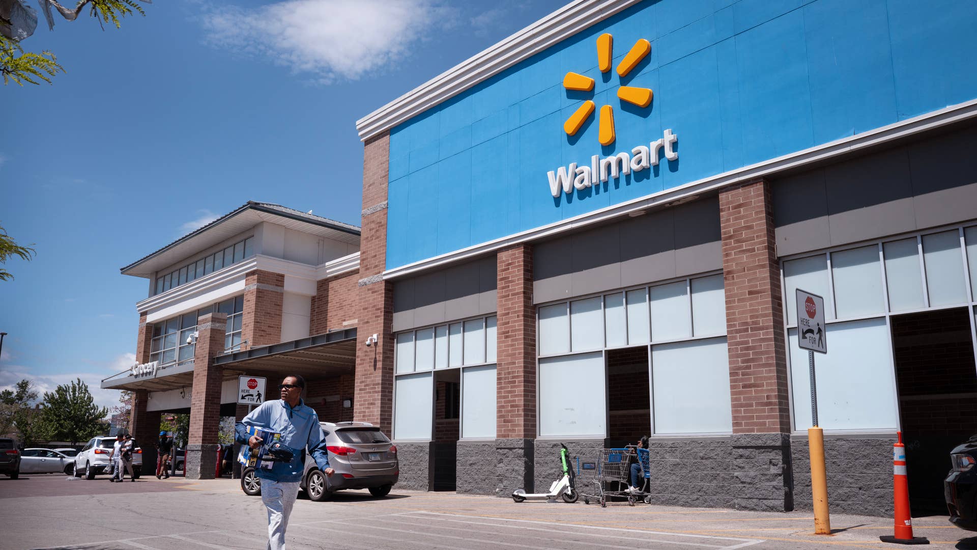Walmart's $2,100 HP touchscreen laptop is 62% off