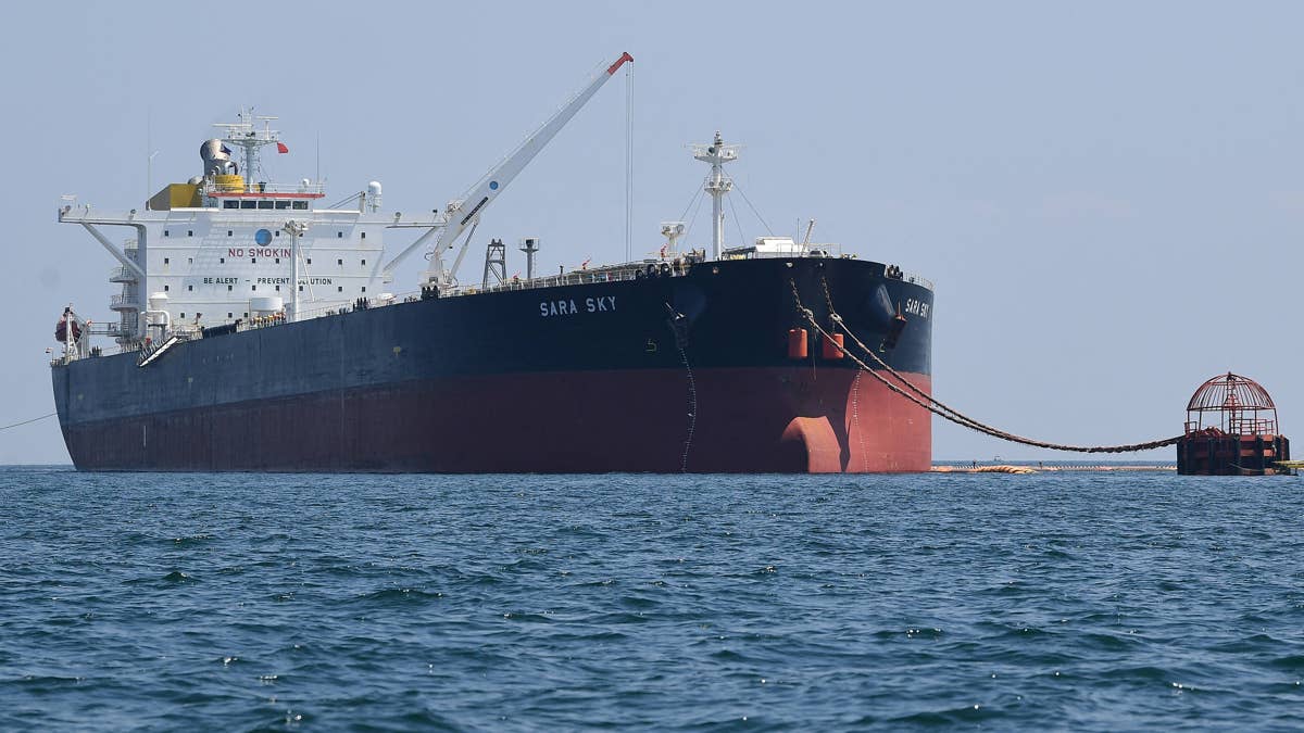 Top U.S. bank sends blunt message on Strait of Hormuz and oil - thestreet.com image