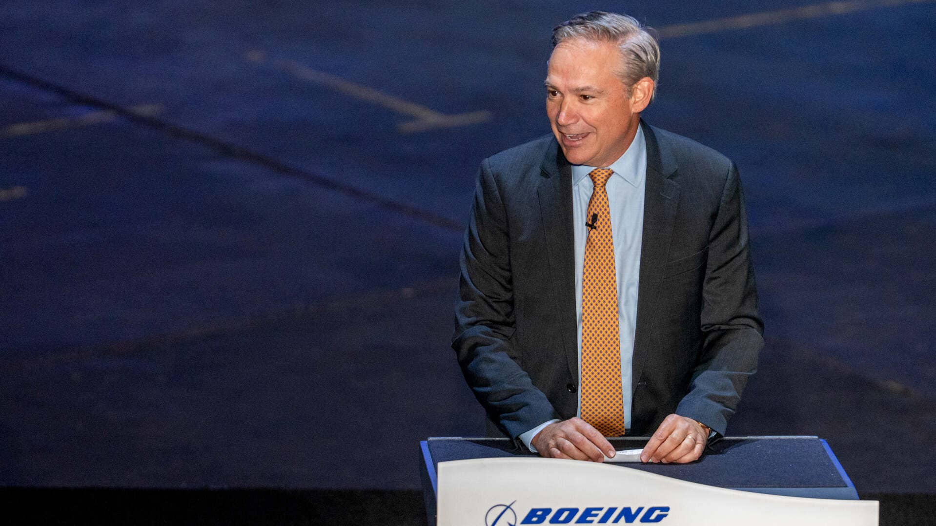 يشير الرئيس التنفيذي لشركة Boeing إلى تحول جديد ضخم لإدارة الطيران الفيدرالية (FAA) إلى طائرات 737
