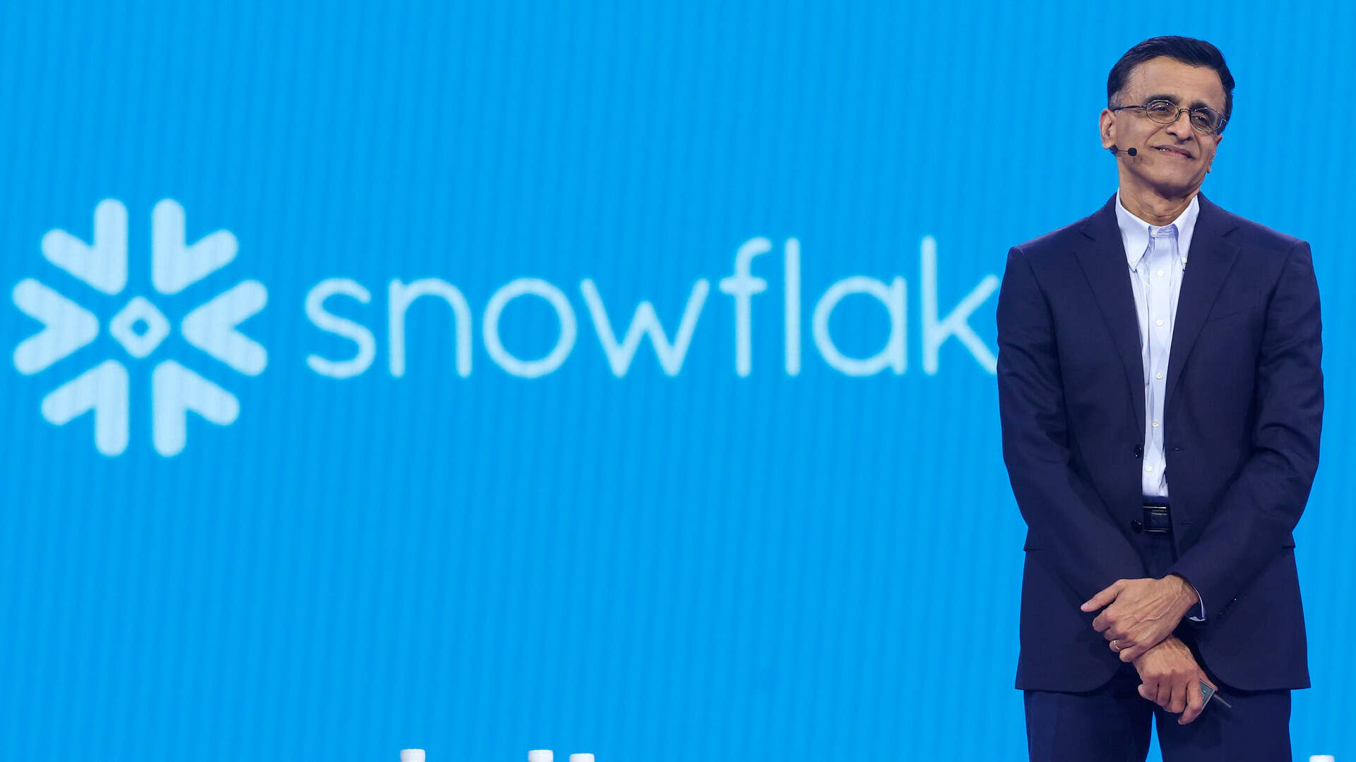 يقوم بنك جولدمان ساكس بإعادة تحديد السعر المستهدف لسعر سهم Snowflake بشكل كبير لعام 2026