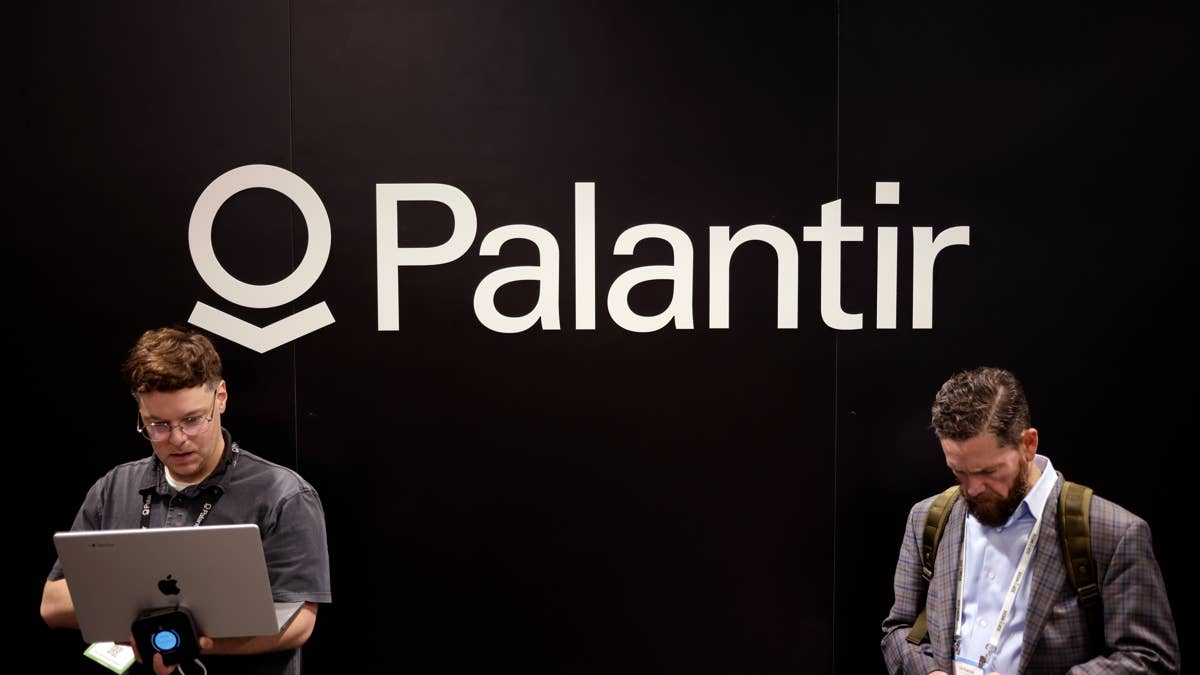 Palantir soars as Dell earnings validate their Al partnership - thestreet.com