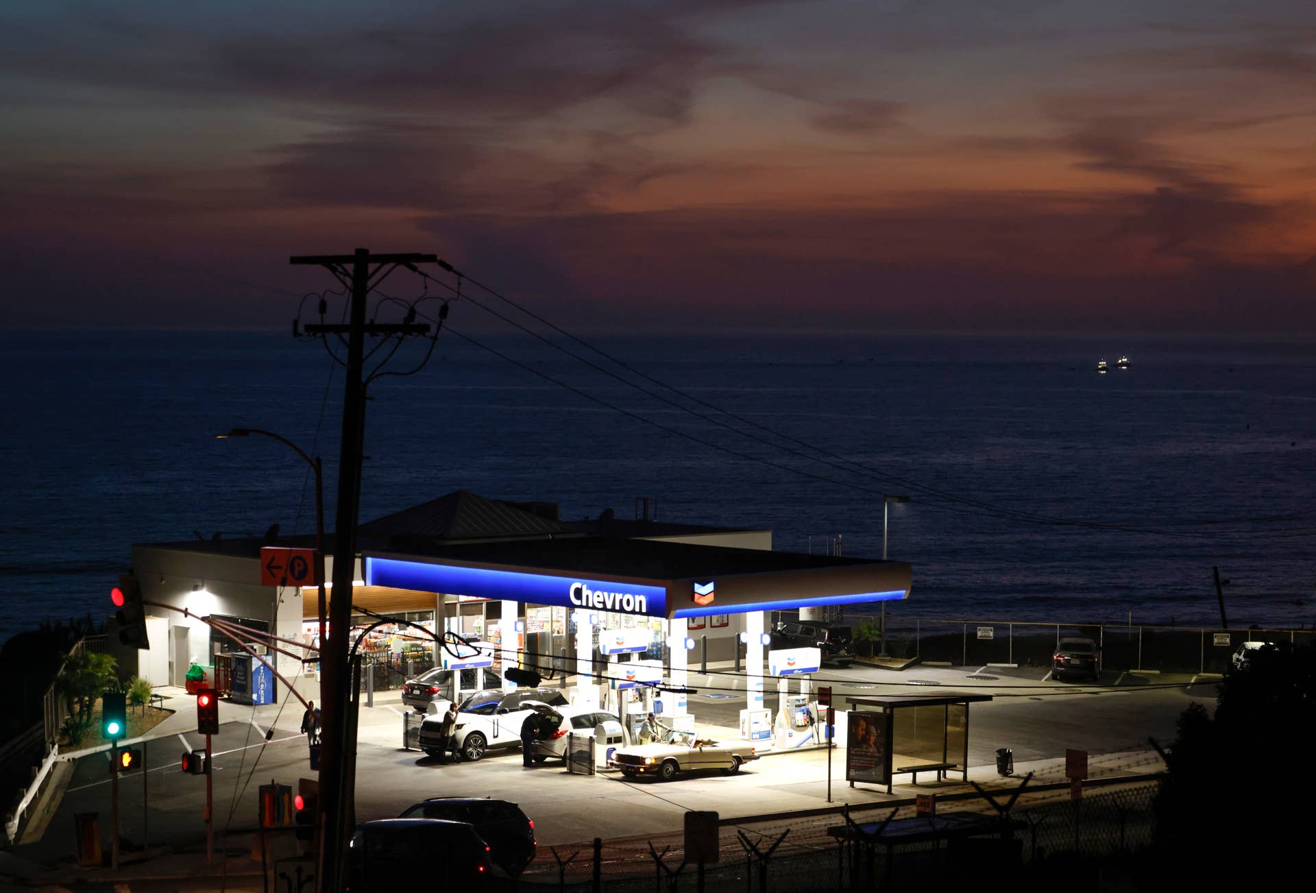 What Memorial Day weekend gas prices mean for start of summer travel ...