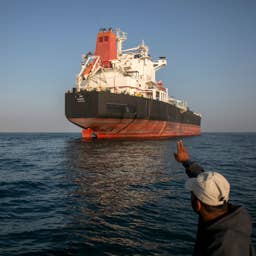 Iran and Oman reveals shocking plan for Strait of Hormuz and oil