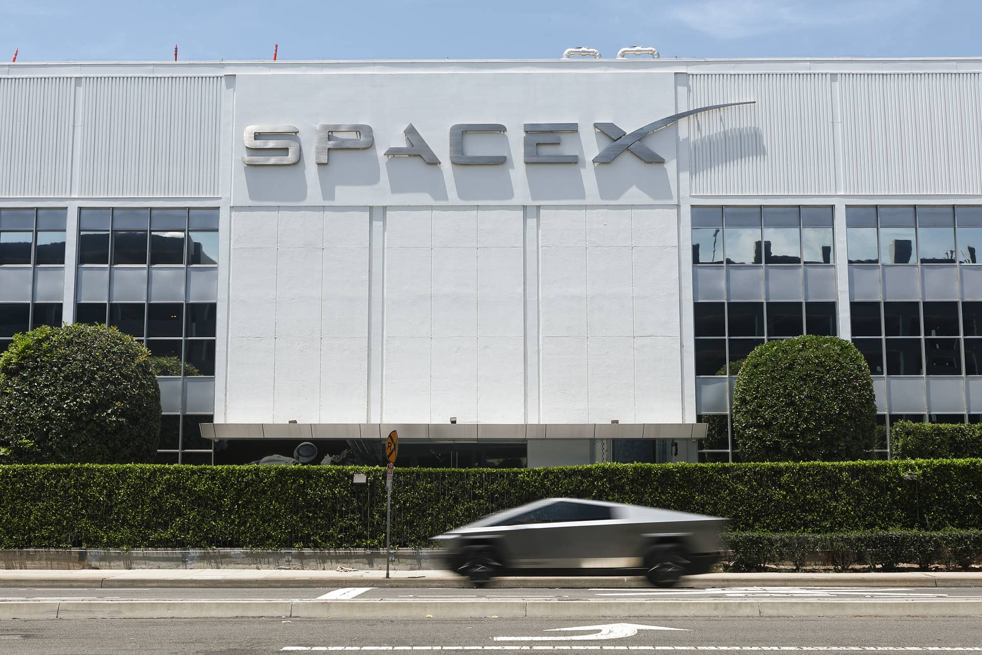 Goldman Sachs' verdict on SpaceX's record-setting $1.8T IPO