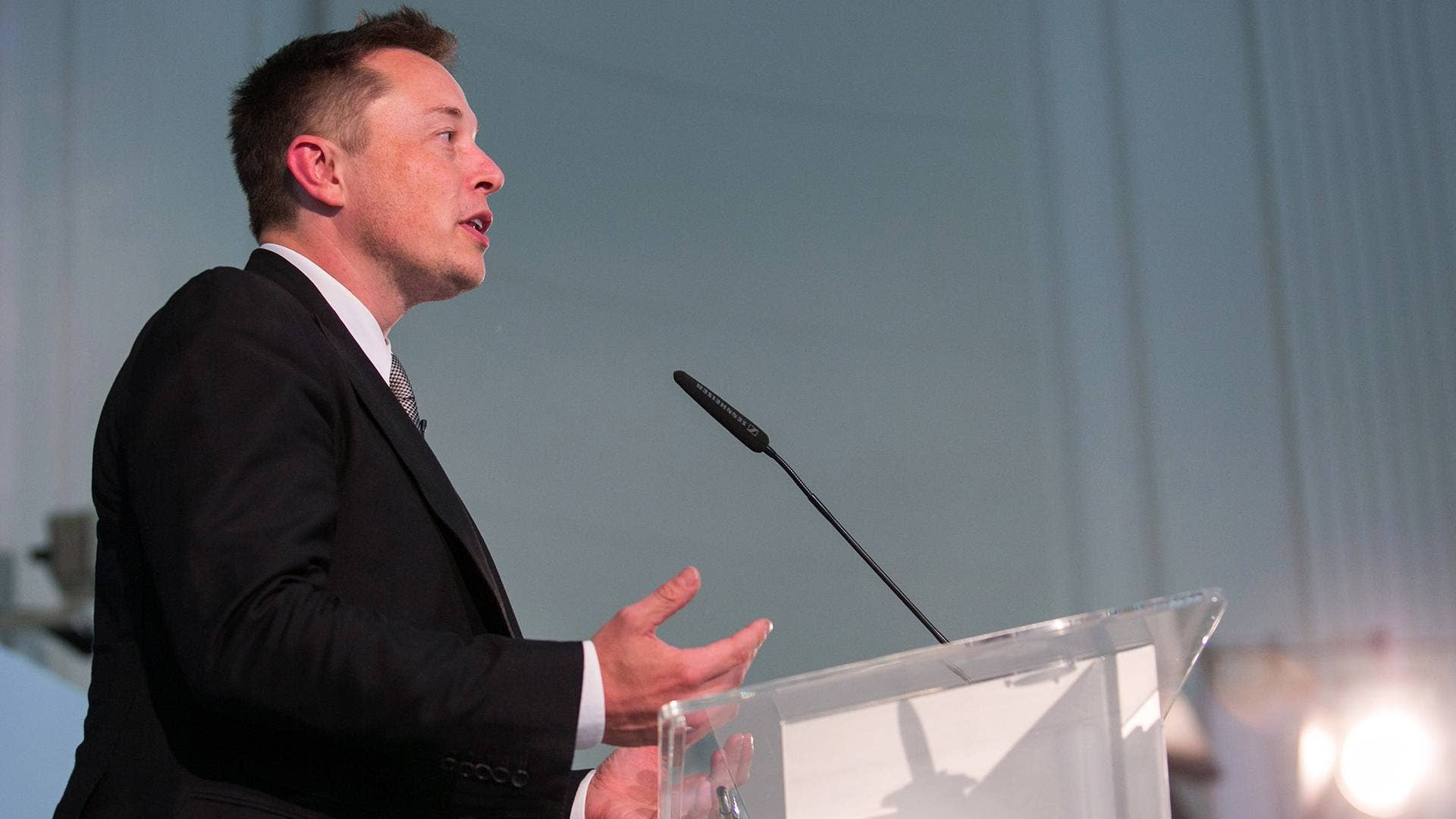 Elon Musk sets SpaceX IPO price in blunt message to Wall Street