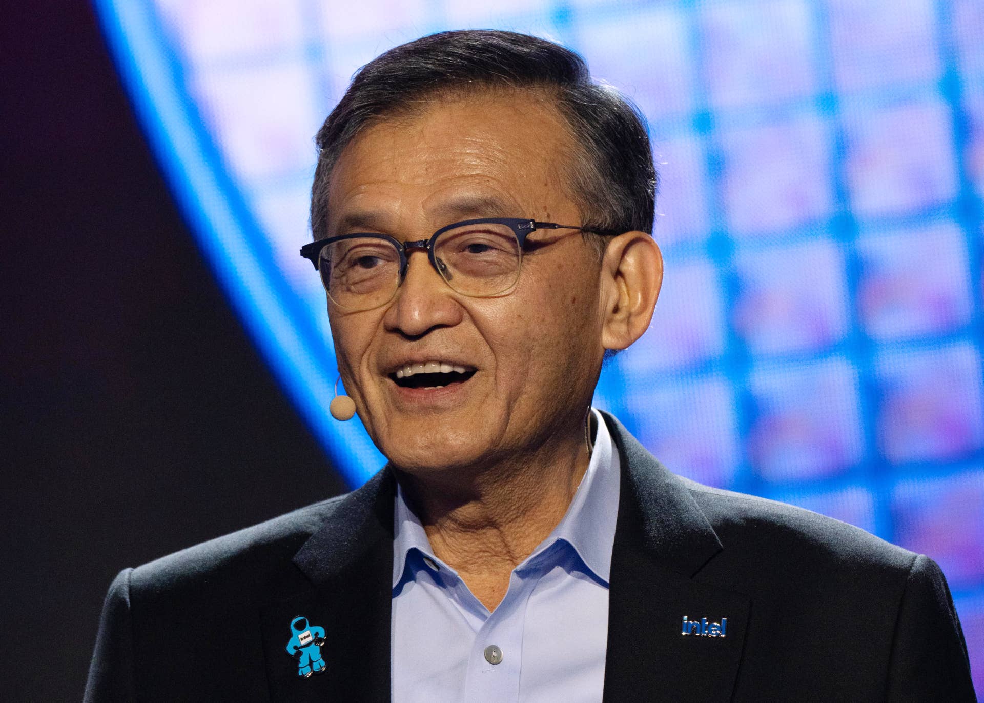 Intel executive drops unexpected message on explosive chip demand ...