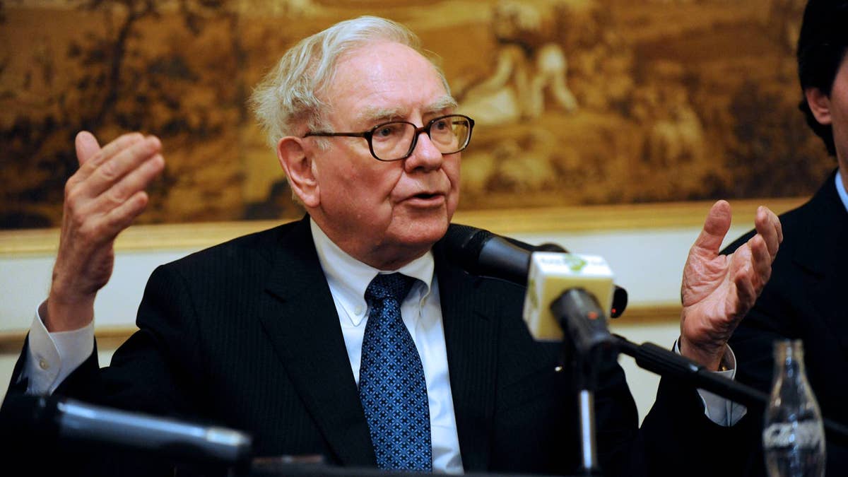 Buffett’s $400 billion war chest stays on the sidelines
