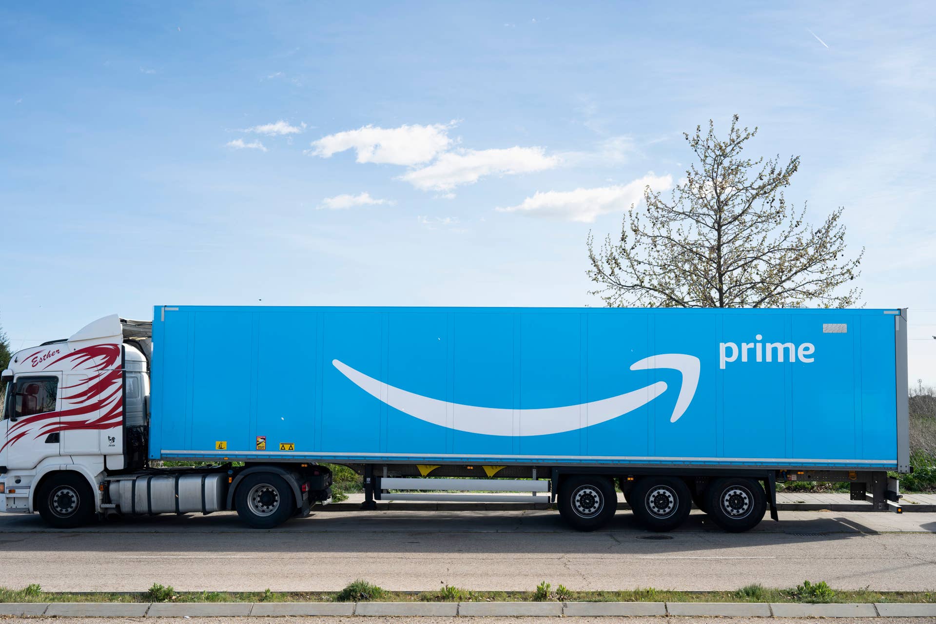 Is Amazon a good long-term investment? Its buy-and-hold prospects explained