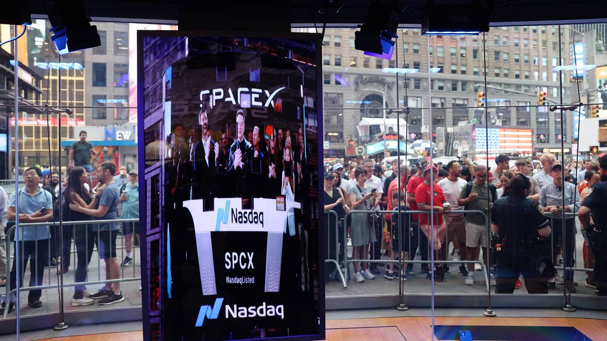 SpaceX’s $600 billion wipeout tests investor patience