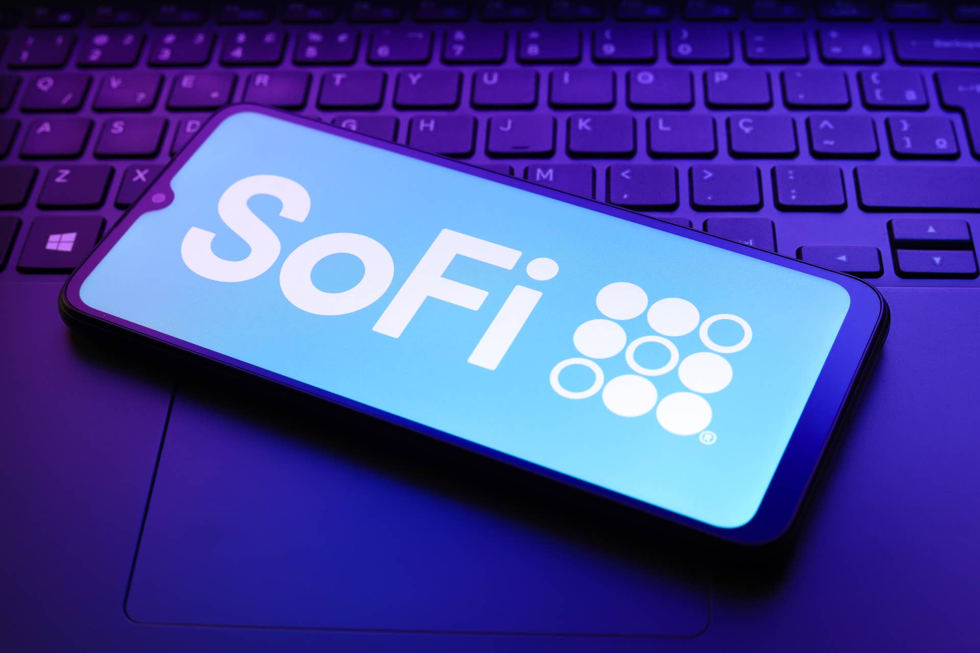 SoFi makes major AI investing move