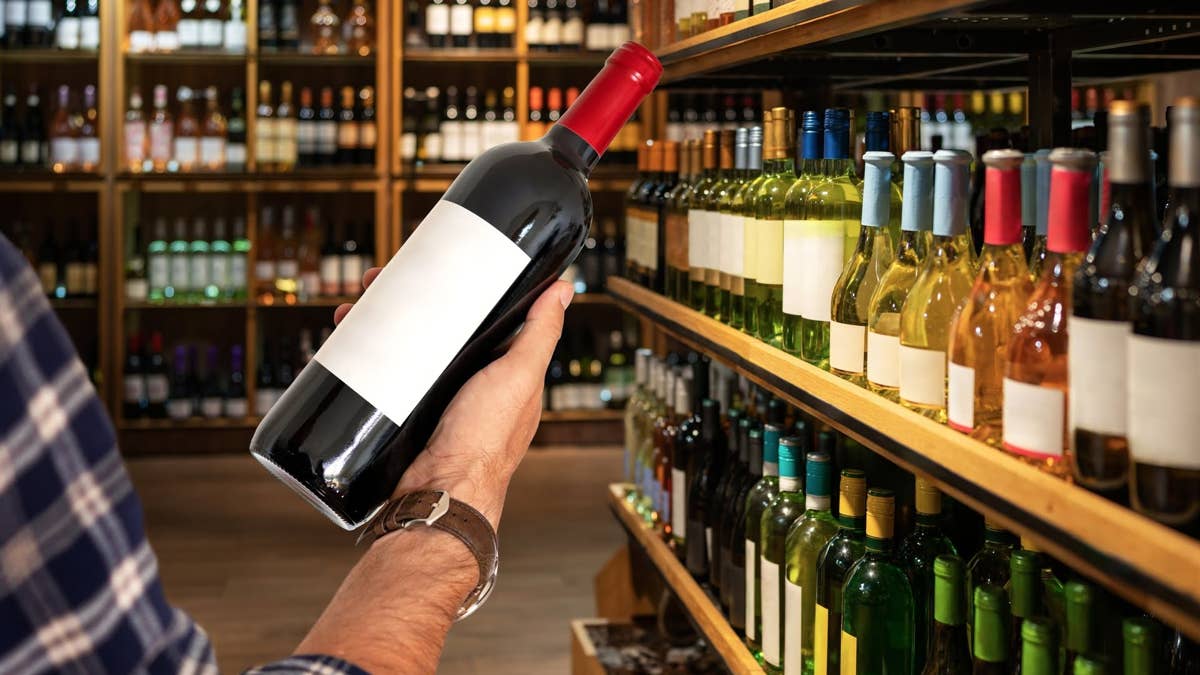 Convenience store chain shutters alcohol-only stores