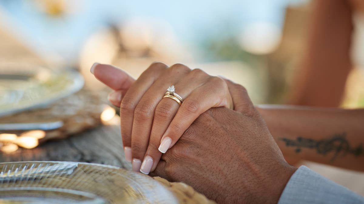 2 major jewelry brands close hundreds of stores in key market