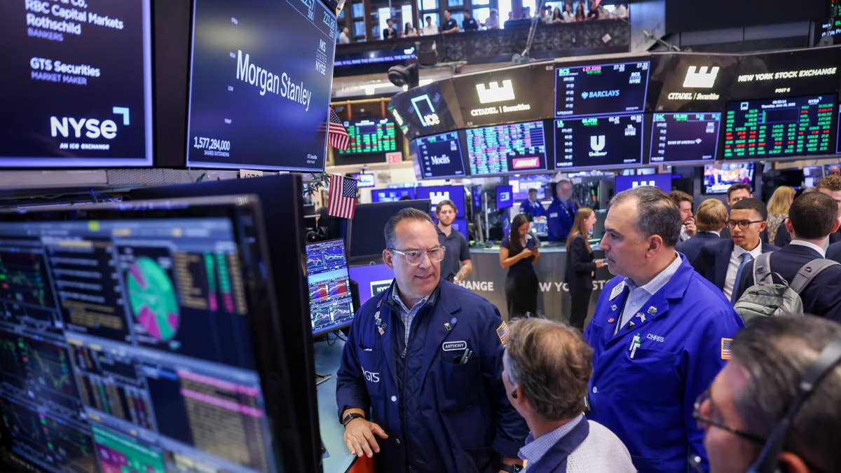 Wedbush spots clear investor opportunities in tech stocks