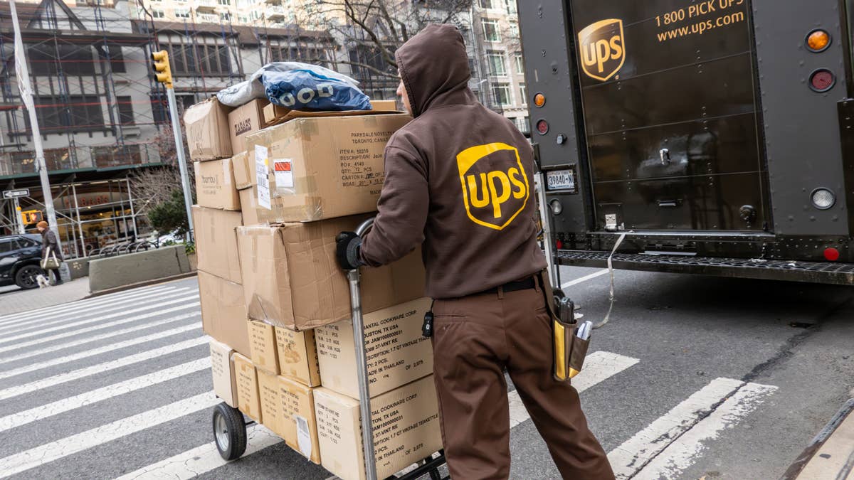 FedEx and UPS face a new pricing threat from an old rival