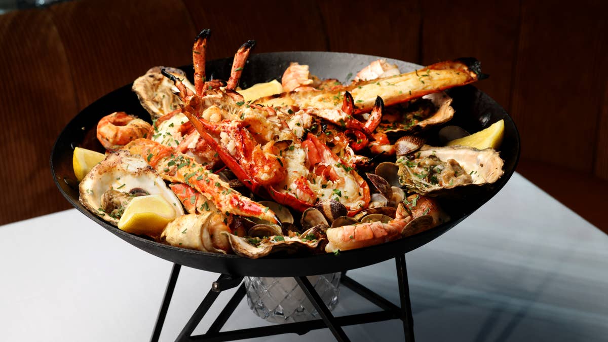 Iconic seafood chain files lawsuit after bankruptcy