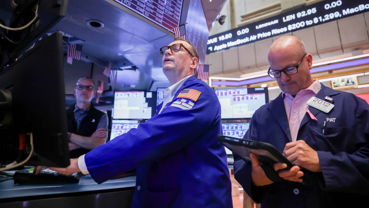 Wells Fargo doubles down on stock market and AI