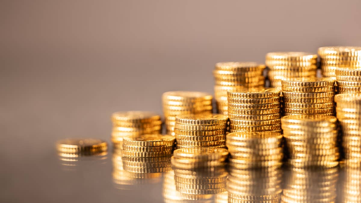 JPMorgan tweaks gold price target as Fed risks return