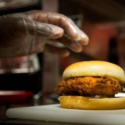 7-Eleven enters chicken sandwich war