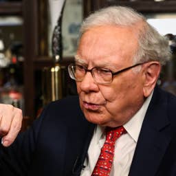 Warren Buffett unveils his $10,000 playbook for all investors