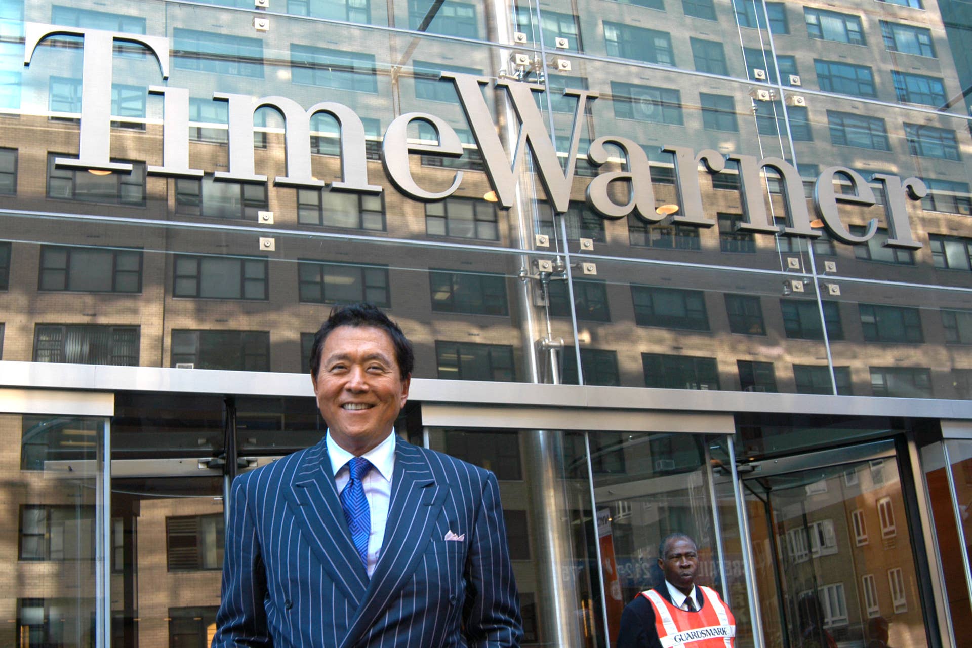 Robert Kiyosaki sends blunt stock market warning