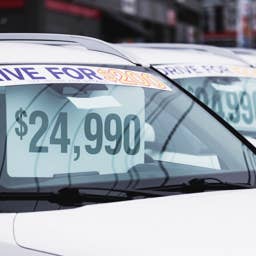 Major car dealer cuts 40% of its locations, issues serious warning