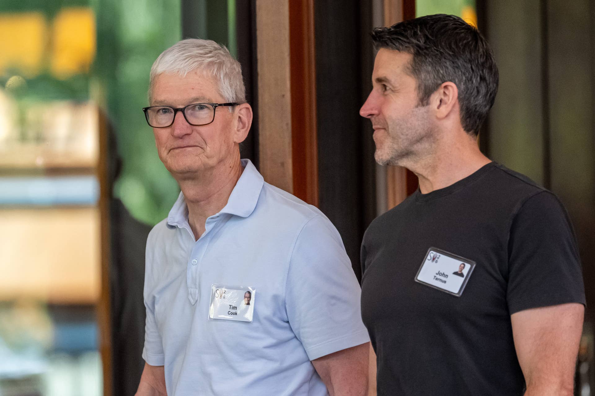 Top analyst resets Apple stock price target ahead of earnings