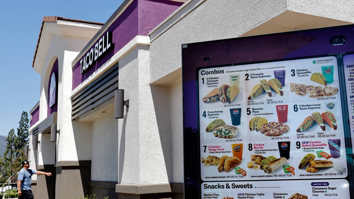 Taco Bell supplier pulls lettuce after parasite outbreak
