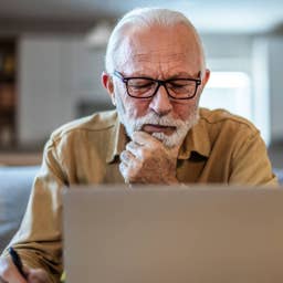 Americans get blunt message on early retirement