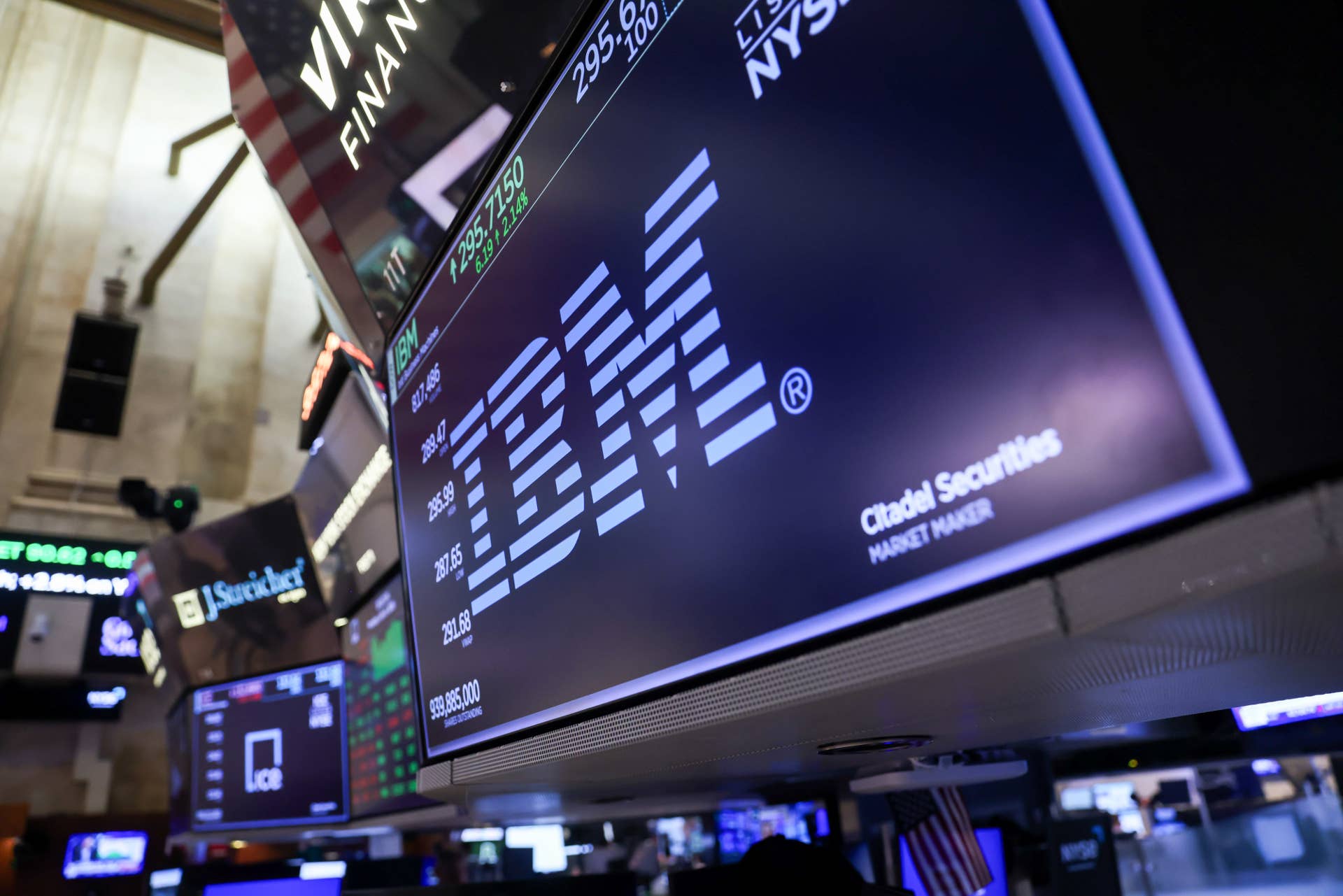 IBM warning sends software and consulting stock prices reeling