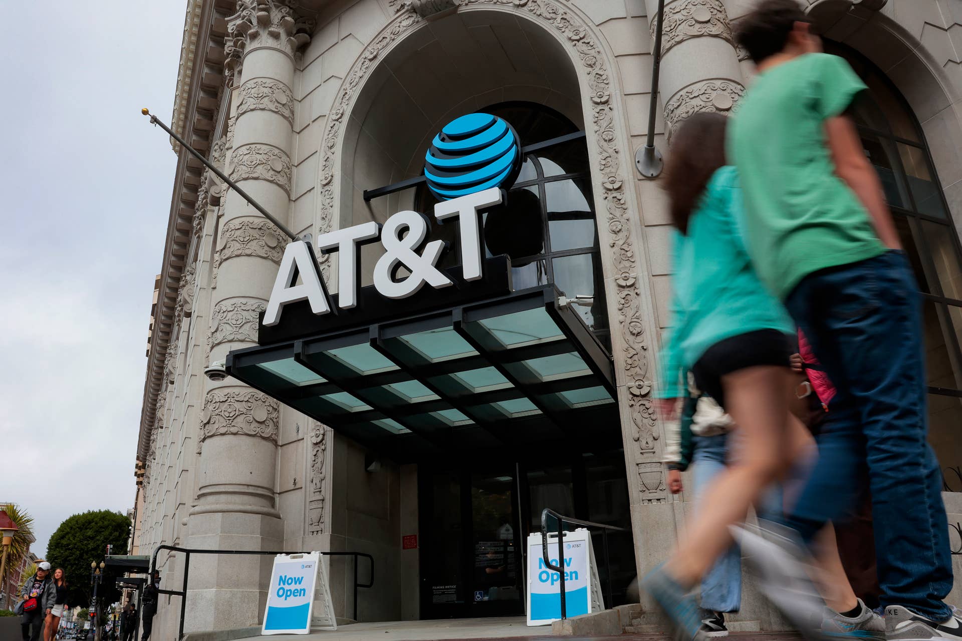 AT&T quietly raises prices again as customer behavior shifts