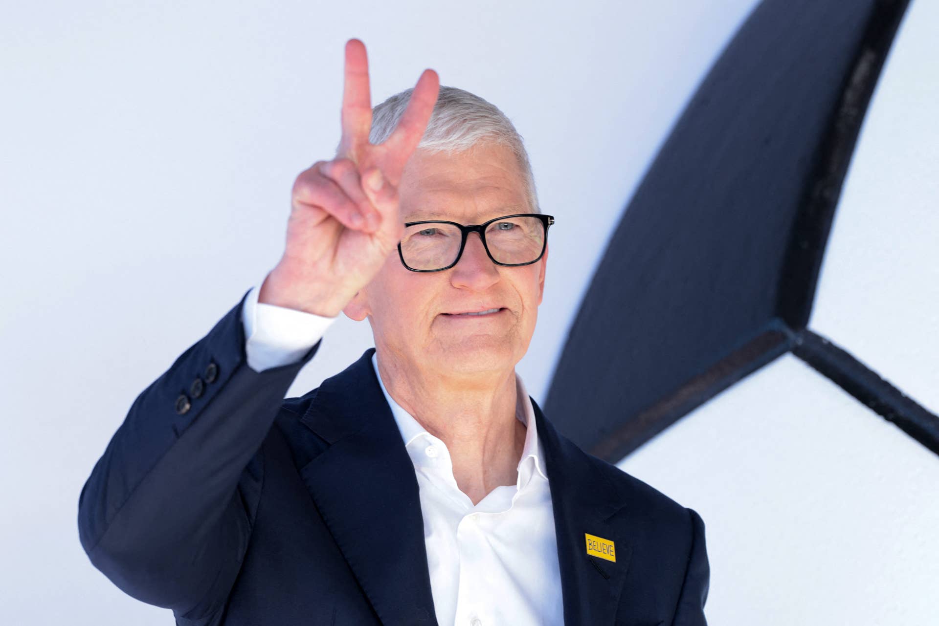 Bank of America doubles down on Apple stock ahead of earnings