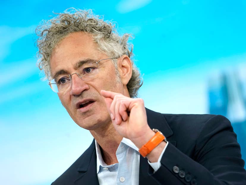 Palantir's blowout quarter creates dangerous new question