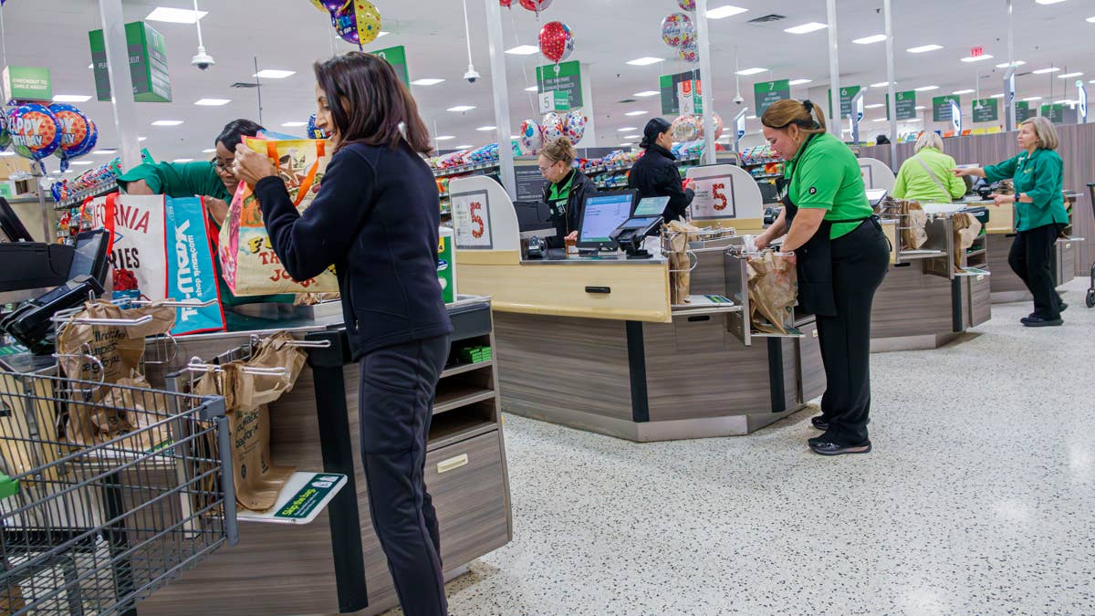 Publix struggles to reverse concerning customer behavior