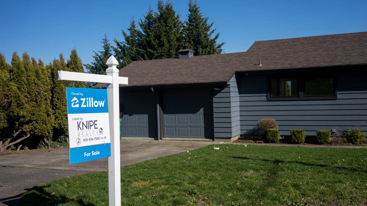 30-Year Fixed Mortgage Rate Tops 7% for First Time in Over a Year
